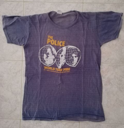 File:1980 04 04 world tour shirt Alex Jorio.jpg