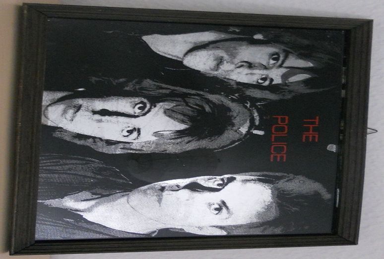 File:Outlandos mirror.jpg