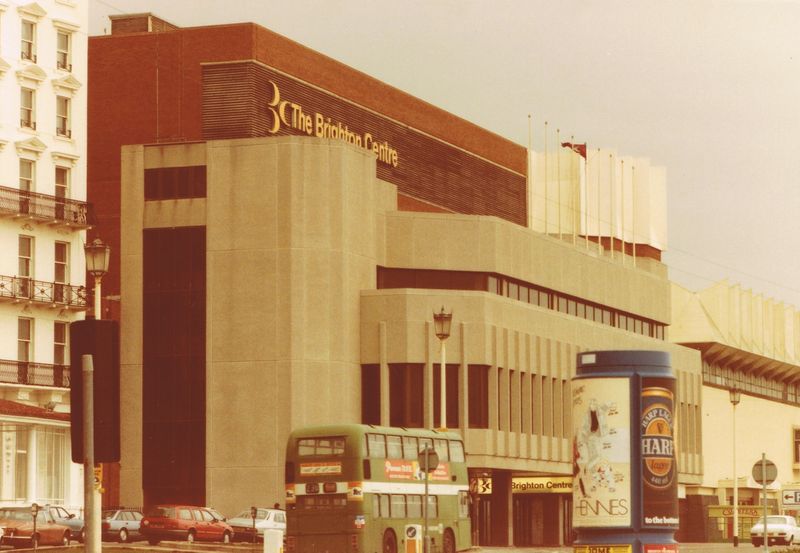 File:1983 12 venue Zeb Cochran.jpg