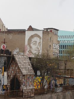 Maria am Ostbahnhof Miquel.jpg