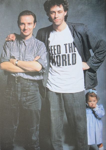File:1984 12 The Official Band Aid Magazine No 1 32.jpg