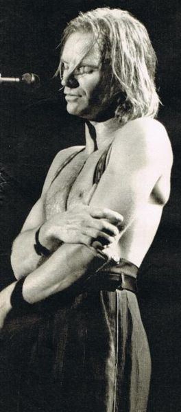 File:1988 04 16 photo.jpg
