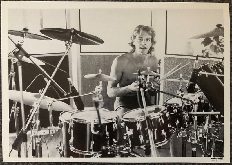 File:Walkerprint 1981 Montserrat Stewart bw.jpg