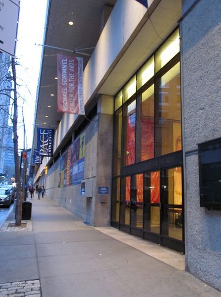 File:2016 04 08 Schimmel Center Julia Niemeyer.jpg