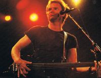 1991 05 18 Sting live Thomas Zeidler.jpg