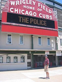 Wrigley Field terrenpeterson.jpg