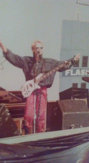 1983 08 07 Sting Richard Vannais.jpg