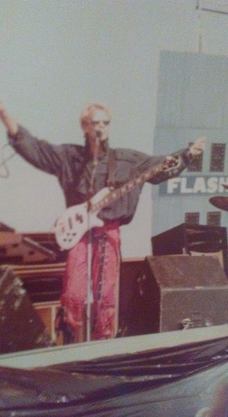 File:1983 08 07 Sting Richard Vannais.jpg