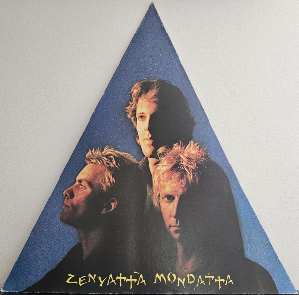File:1980 Zenyatta promo UK display front Ron Formela.png