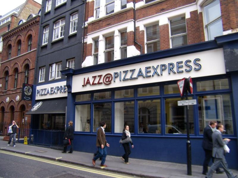 File:Pizza express .jpg