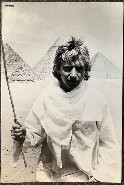 File:Walkerprint 1980 Andy Cairo bw.jpg