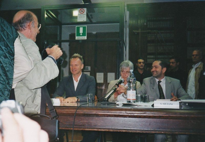 File:2002 09 30 Sting Florence Pier Luigi Avolio.jpg