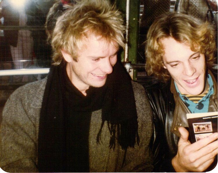 File:1982 10 25 photo.jpg