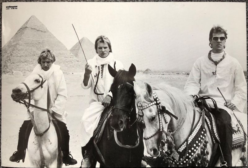 File:Walkerprint 1980 Police Cairo 2 bw.jpg