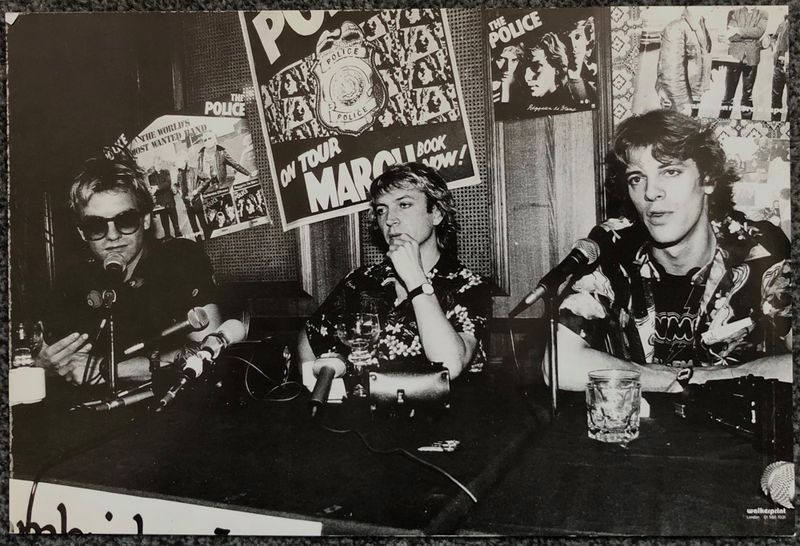 File:Walkerprint 1980 Police press conference bw.jpg