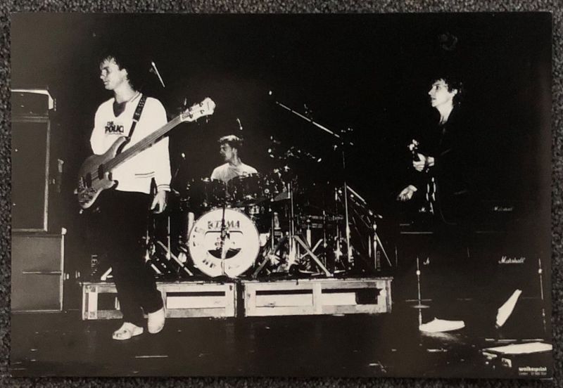 File:Walkerprint 1980 03 22 Police Sydney 2 bw.jpg