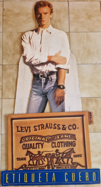 File:1985 Levis Spanish cardboard Toni Carbo.png