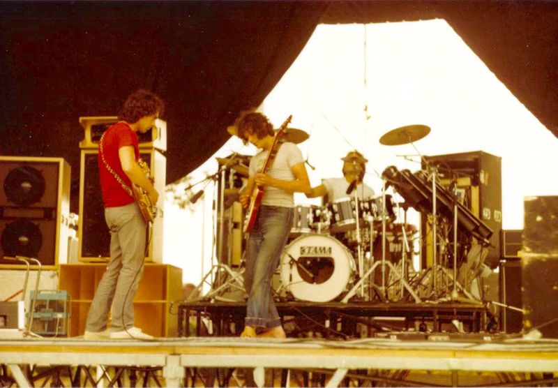 File:1980 08 10 roadies David Wilmot.jpg