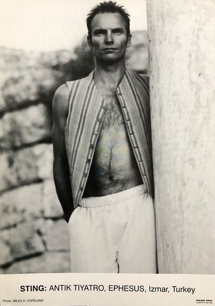 File:1990s Izmir Outlandos newsletter walkerprint.jpg