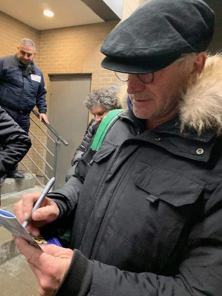 File:2019 03 01 photo outside Larisa Roiberg.jpg