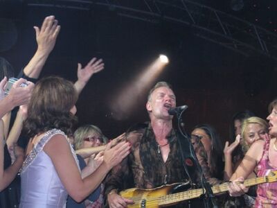 2006 07 03 Sting KTy FromSouthFrance.jpg