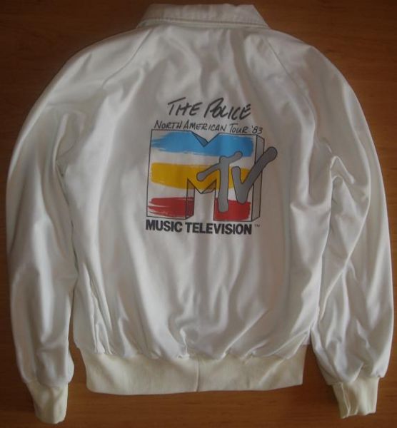 File:MTV Synchronicity jacket back.jpg